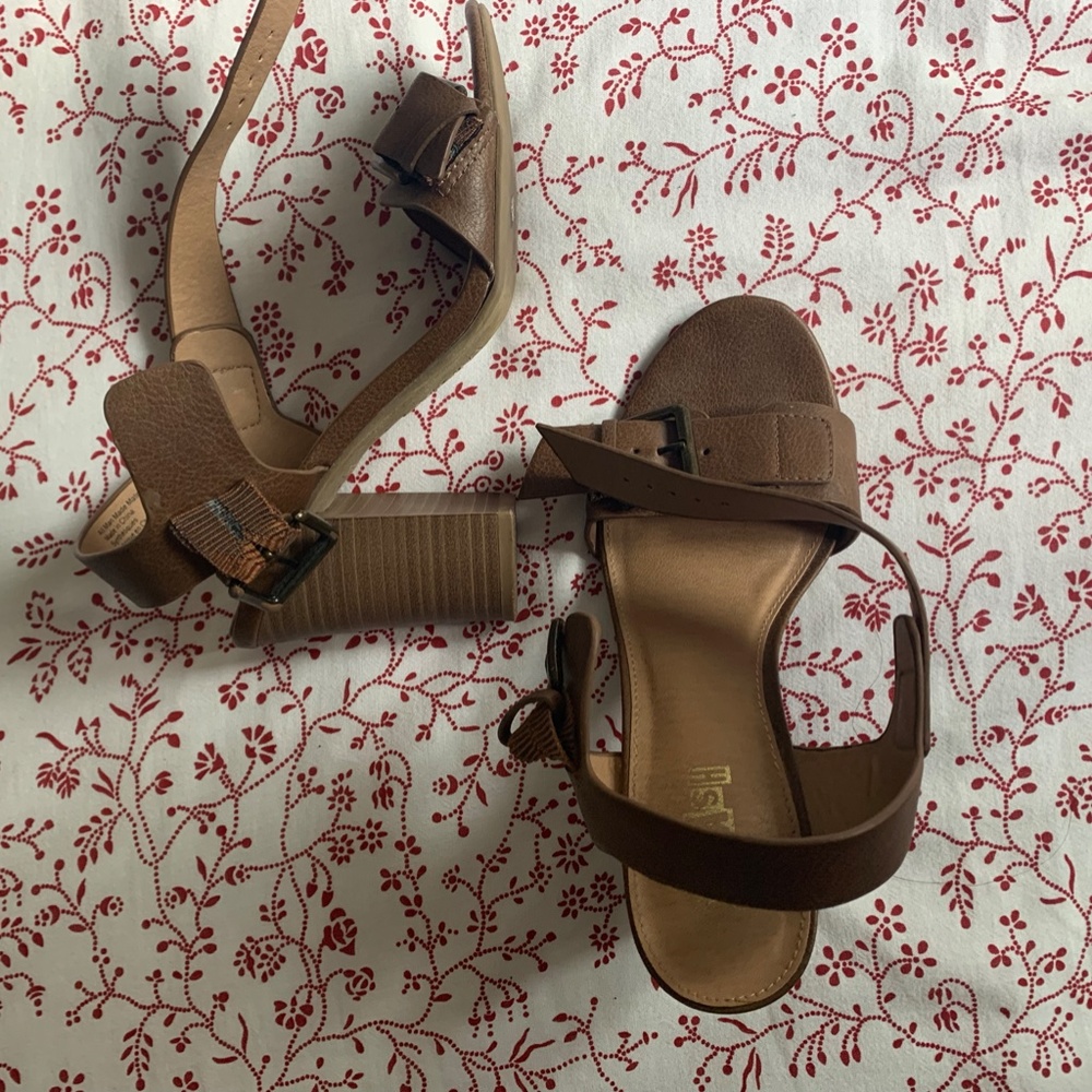 classic brown heels block heel for any occa